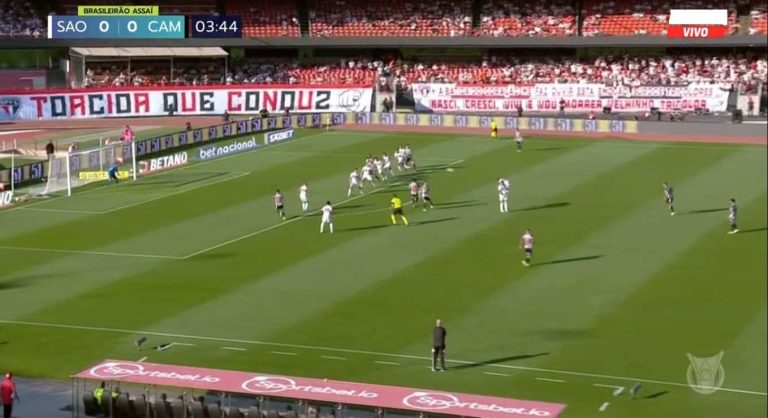 (VIDEO) PARA VERLO MIL VECES: El impactante GOLAZO de Hulk en el Brasileirao