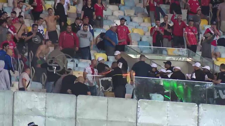 (VIDEO) Caos en Maracaná: Hinchas de Argentinos se enfrentaron con la policía