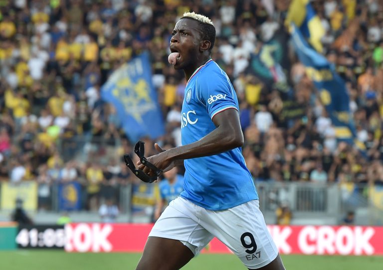 (VIDEO) Napoli debutó con victoria a domicilio