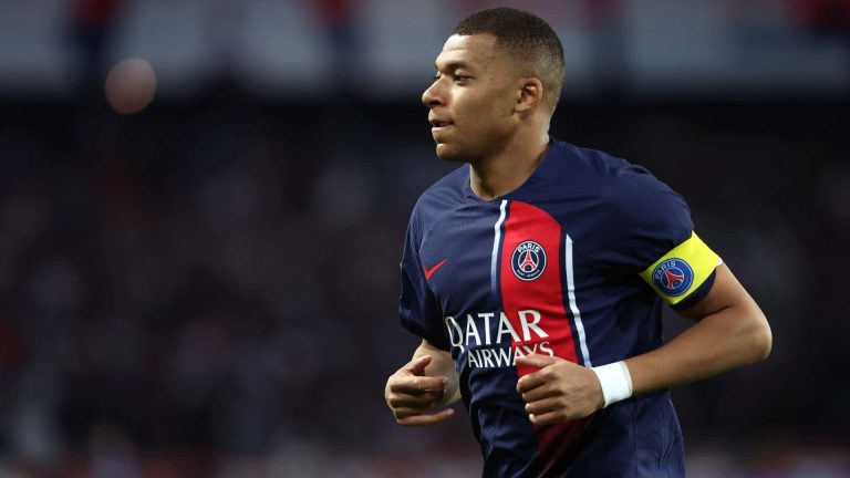 HASTA PODRÍA RENOVAR: PSG perdona a Mbappé y vuelve a entrenar con el primer equipo