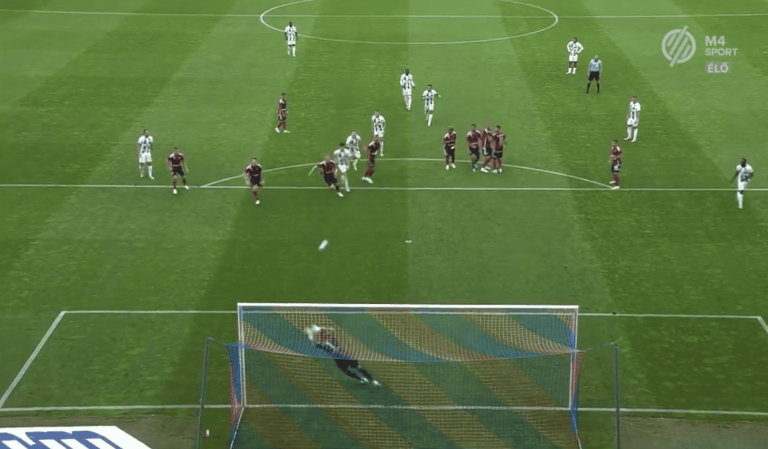(VIDEO) BOMBA AL ÁNGULO: Cristian Ramírez anotó un GOLAZO de tiro libre