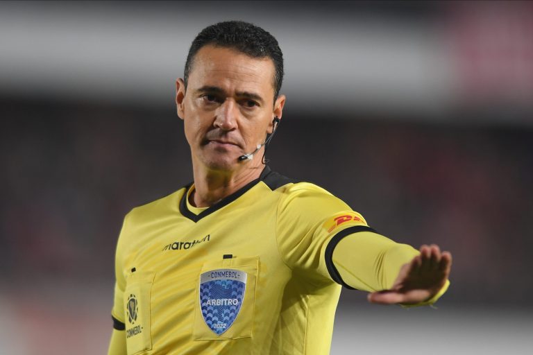 Terna arbitral confirmada para el debut de La TRI en Eliminatorias