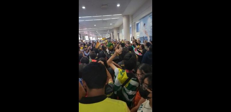 (VIDEO) GRAN RECIBIMIENTO: BSC llegó Guayaquil para celebrar su primera Superliga Femenina