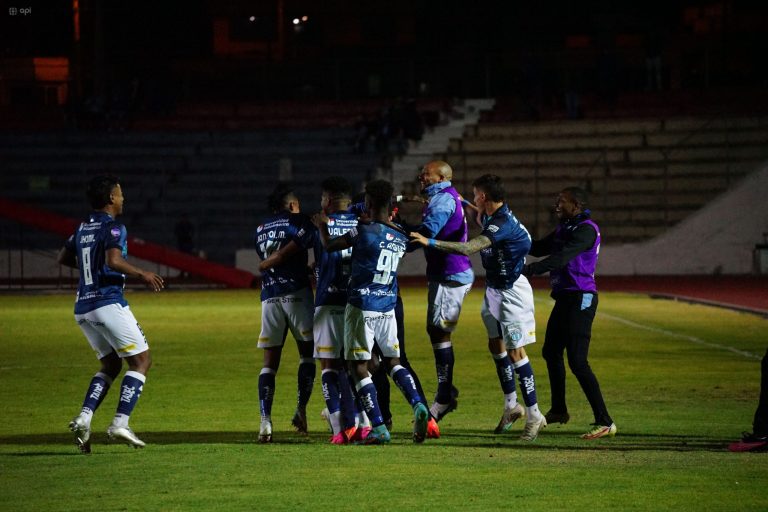VUELVE EL ‘VIEJO Y QUERIDO’: Macará de Ambato asciende a la Serie A