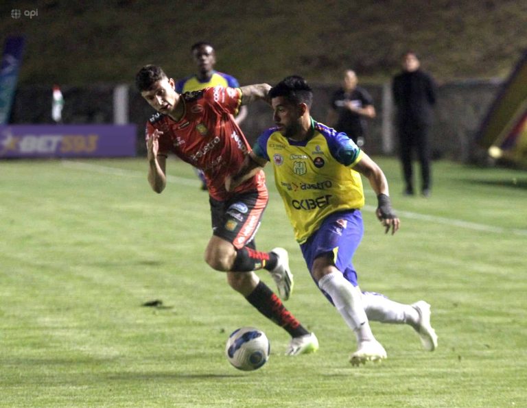 DIVIDEN PUNTOS EN AZOGUES: Deportivo Cuenca rescató el empate ante Gualaceo