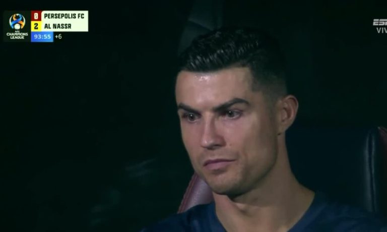 (VIDEO) No se lo tomó nada bien: Cristiano fue sustituido en la Champions de Asia