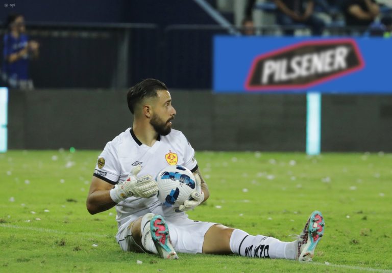 “No representa nada enfrentarme a Argentina, mataré en cada pelota por Ecuador”