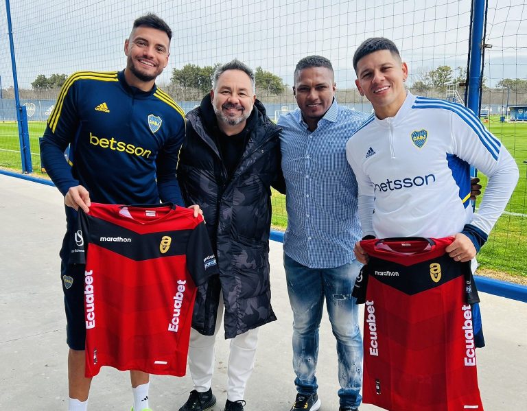 Antonio Valencia visitó a Marcos Rojo y Sergio Romero