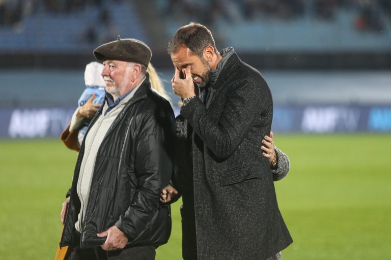 (VIDEO) El emotivo homenaje a Diego Godín en el Centenario