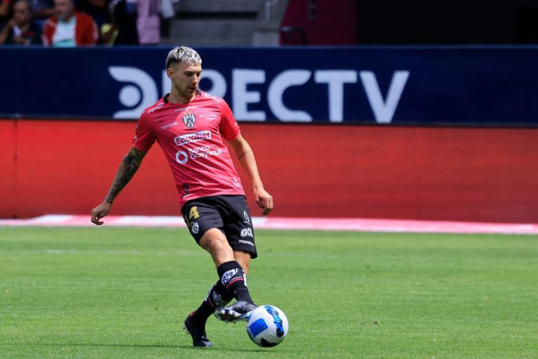(VIDEO) OFICIAL: Mateo Carabajal renovó con IDV