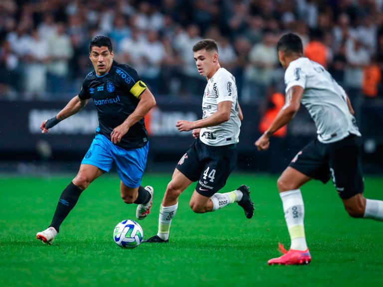 (VIDEO) UNO DE LOS PARTIDOS DEL AÑO: Corinthians y Gremio igualaron ¡4-4!