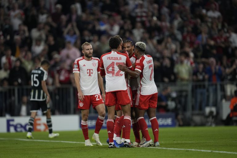 (VIDEO) PARTIDAZO LLENO DE GOLES: Bayern venció en casa al United