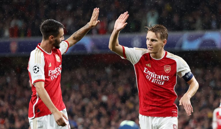 (VIDEO) Arsenal goleó sin problemas en Champions