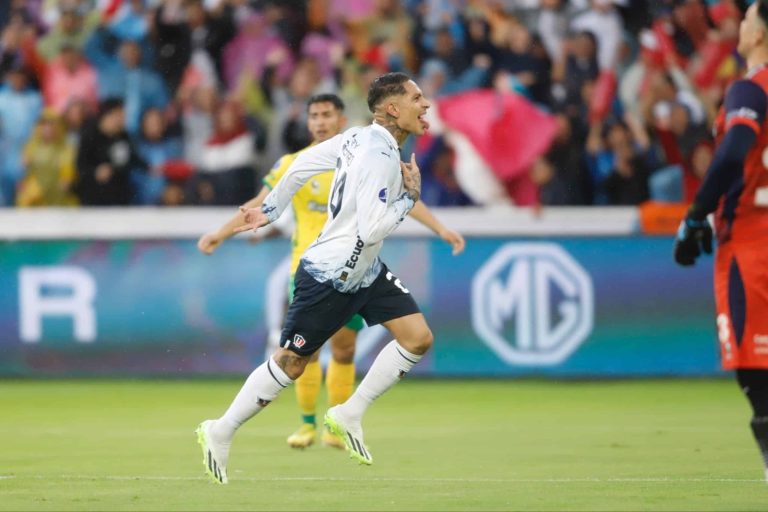 (VIDEO) Paolo Guerrero: “Es un resultado bueno, pero esto se termina en Argentina”