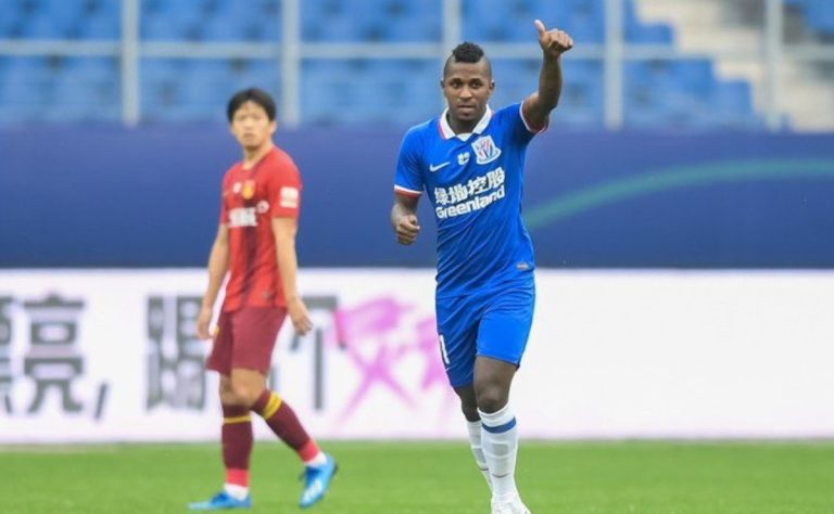 FIFA ordenó al Shanghái Shenhua a pagarle $ 2.500.000 a Miller Bolaños