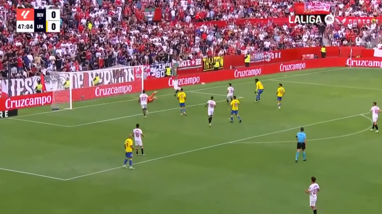 (VIDEO) El gran corte de Sergio Ramos en su regreso al Sevilla