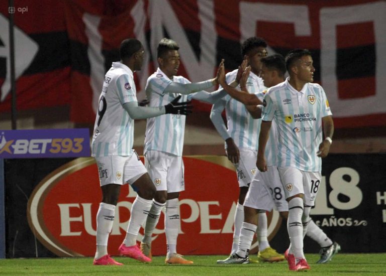 (VIDEO) PARTIDAZO EN UNA NOCHE DE VIERNES: La Católica venció en los minutos finales al Cuenca