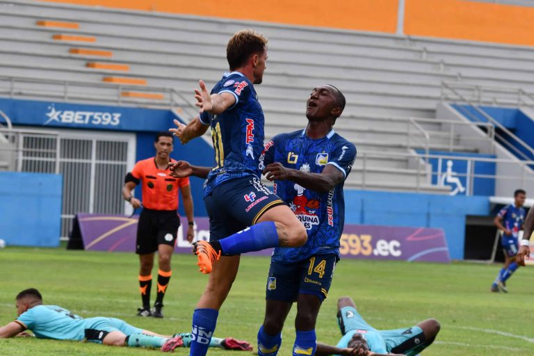 (VIDEO) Delfín goleó en casa sin despeinarse: 4-0 contra Cumbayá