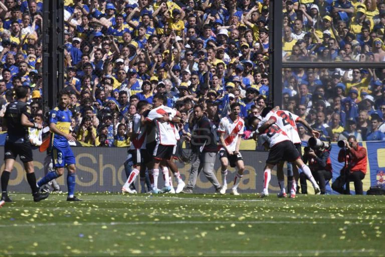 (VIDEO) TRIUNFAZO EN LA BOMBONERA: River aprovechó que Boca está pensando en la Libertadores