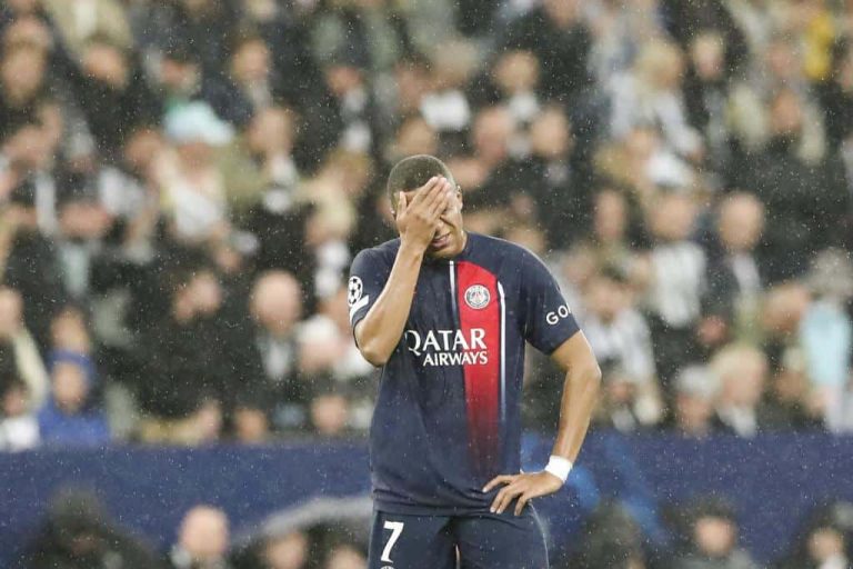 (VIDEO) TRIUNFO HISTÓRICO: Newscastle aplastó en casa a un terrible PSG