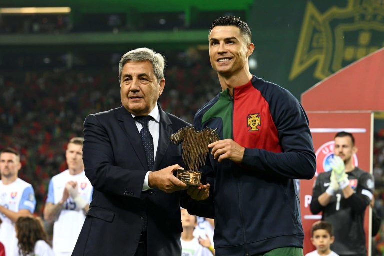 (VIDEO) Cristiano Ronaldo fue homenajeado por llegar a 200 partidos con la selección de Portugal