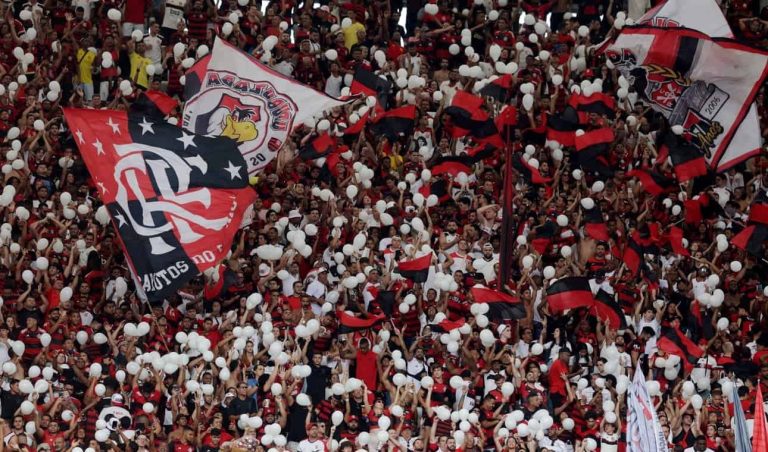 (VIDEO) A LOS TIROS EN LOS TRENES AFUERA DEL MARACANÁ: Hubo un fallecido
