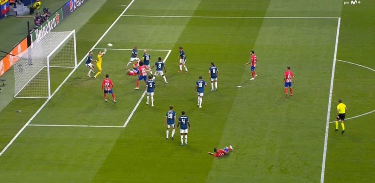 (VIDEO) ¡GOLAZO! Chilena de Griezmann en Champions