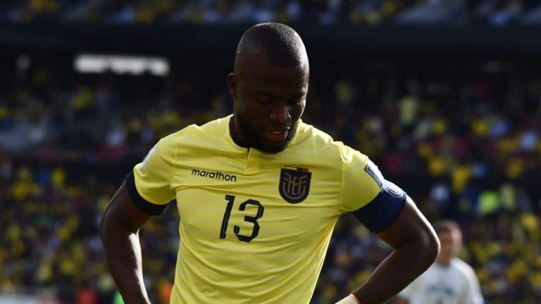 Gustavo Costas: “A Enner Valencia le das un metro y te liquida…”