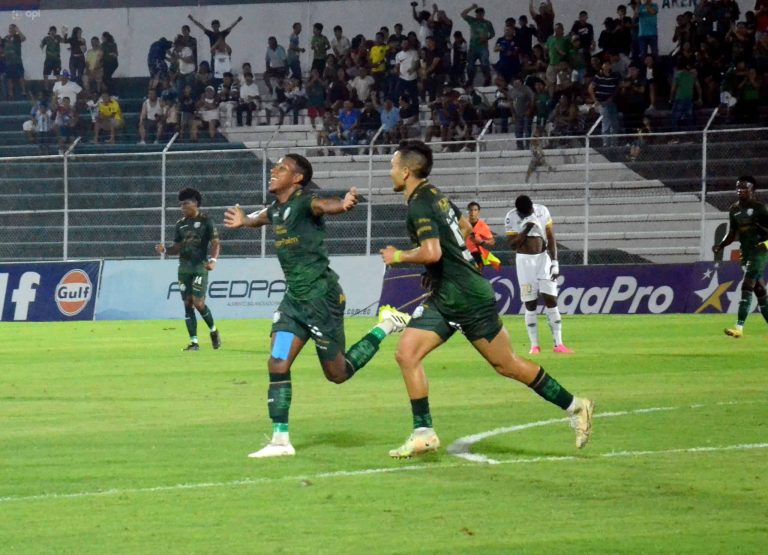 SE ILUSIONAN CON UNA COPA: Orense derrotó a Mushuc Runa
