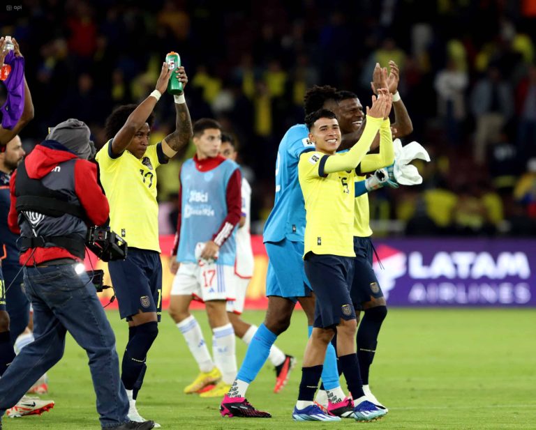 (FOTO) Por su primer año en Eliminatorias: Kendry Páez y su mensaje a La TRI