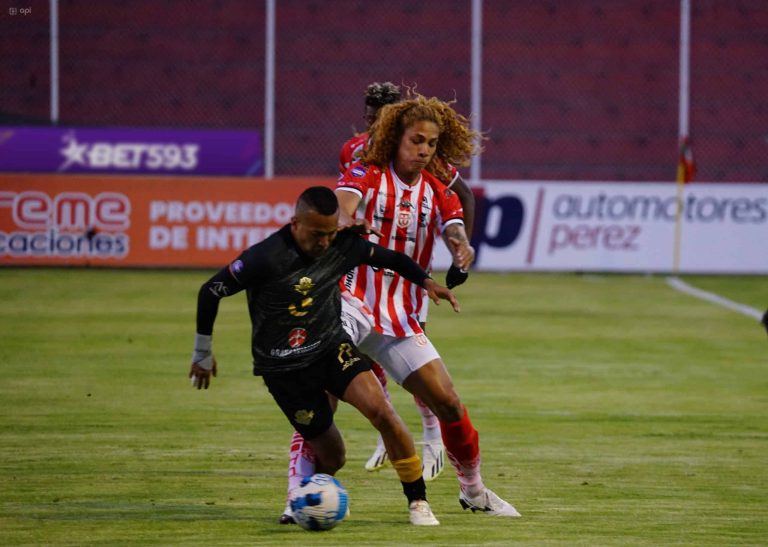 PUNTO DE ORO: Libertad rescató el empate y salvó la categoría