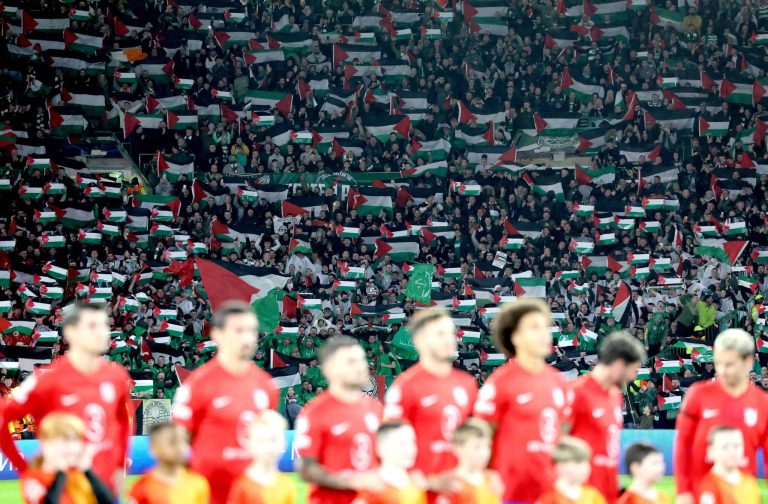 A la afición del Celtic le pasa factura su apoyo a Palestina