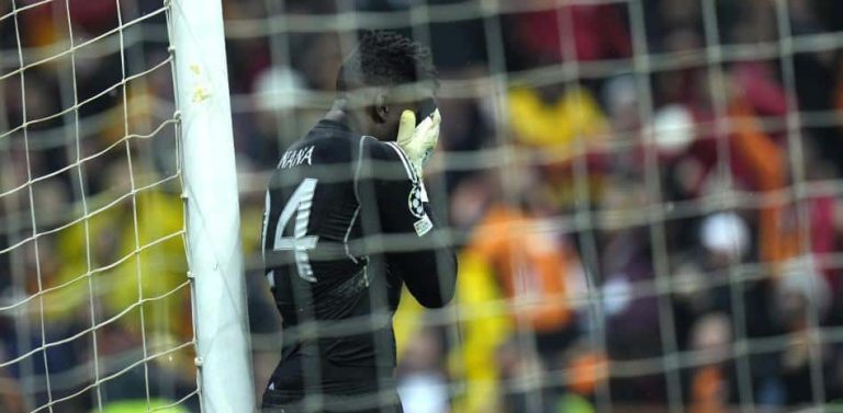 En Manchester se ensañan con Onana: “Solo un jugador ha ido a animarle”