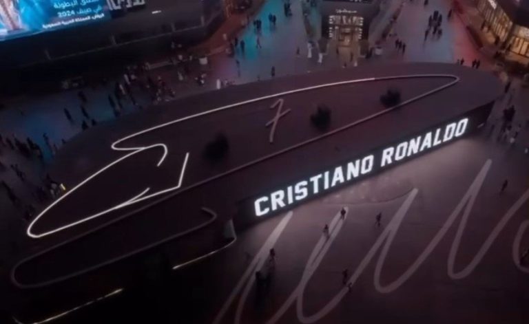 (VIDEO) Cristiano inauguró su museo en Arabia Saudita