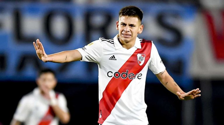 River quiere blindar a Claudio Echeverri