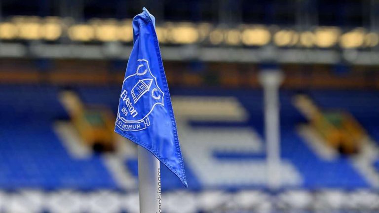 Rebajaron la sanción al Everton en la Premier League
