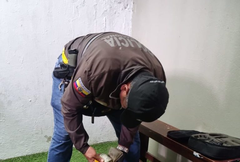 Reportan que encontraron dinero en un camerino de árbitros en Segunda Categoría