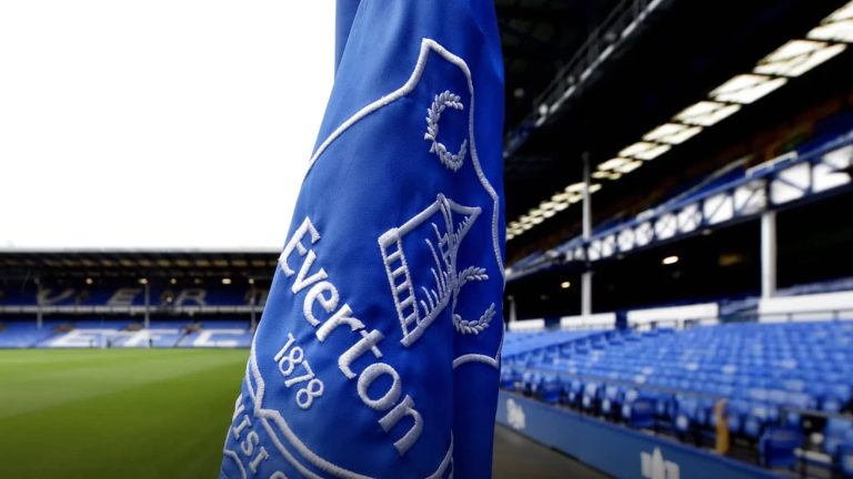 ‘Bombazo’ en la Premier: Redujeron 10 puntos al Everton por incumplimientos