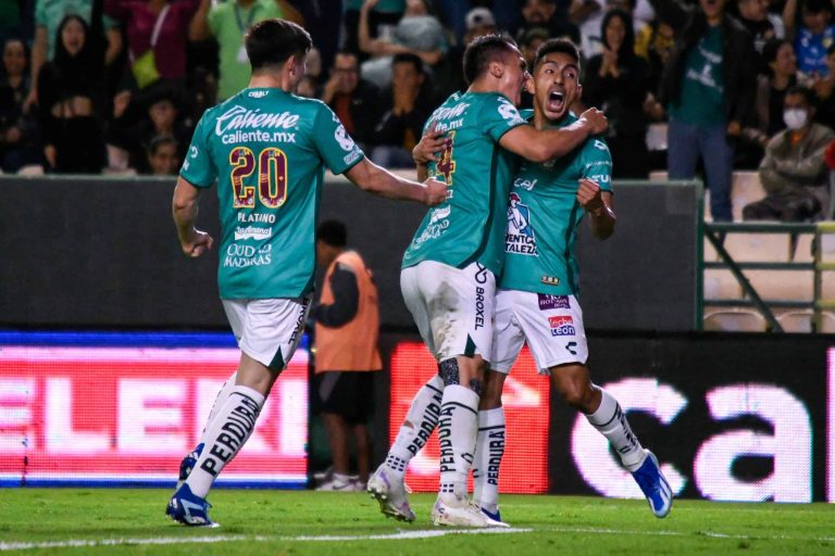 (VIDEO) CENTRO PERFECTO: Asistencia  de Ángel Mena en el fútbol mexicano