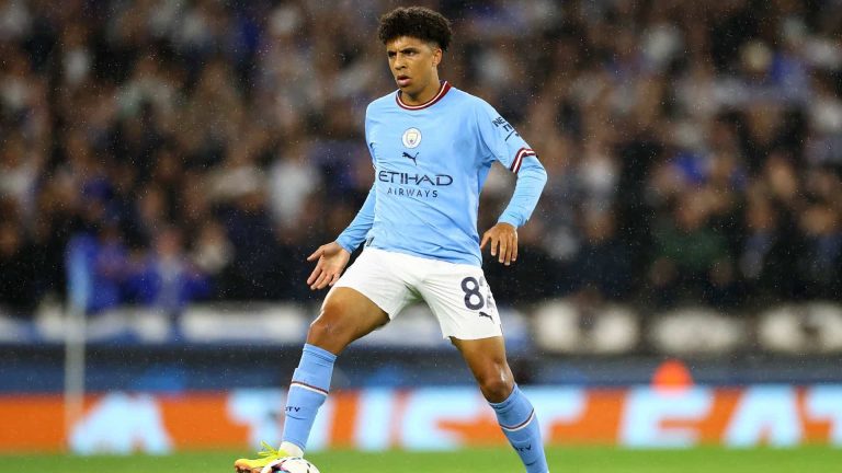 La estrella emergente del City de Guardiola que todavía vive con sus padres: “Es reconfortante…”