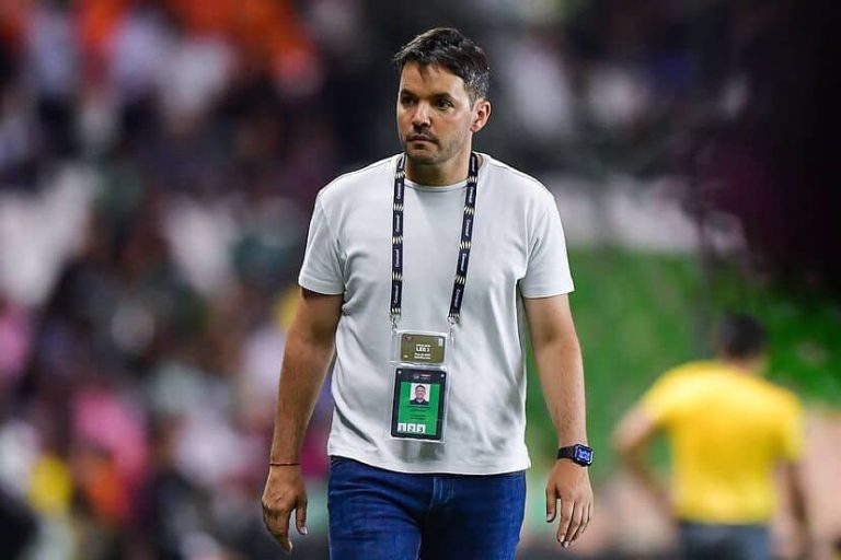 MENA SIN DT: León destituyó a su técnico tras caer en el Mundial de Clubes