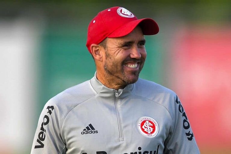 Inter de Porto Alegre anuncia la renovación de Eduardo Coudet