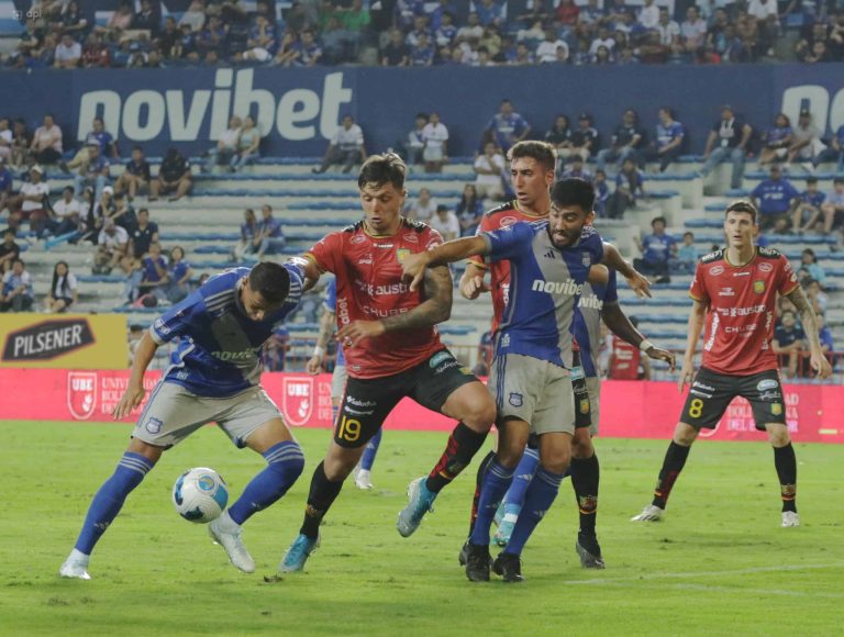 (VIDEO) REMONTADA AZUL: Emelec terminó el 2023 con victoria en el Capwell