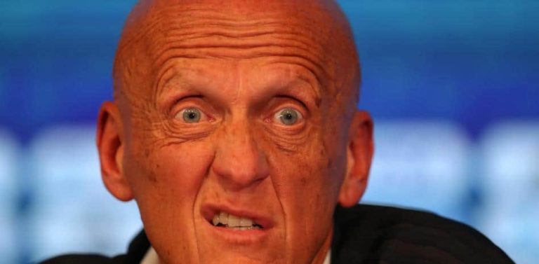 Collina pide “actuar antes de que el cáncer de la violencia mate al fútbol”