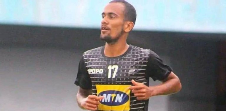 Camerún convoca a Nathan Douala, de 17 años y las redes no se creen su edad
