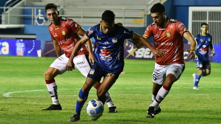 (VIDEO) Deportivo Cuenca Vs. Delfín en la fase uno de la Conmebol Sudamericana 2024