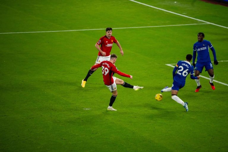 (VIDEO) ¡Manchester United superó al Chelsea de Moisés Caicedo!