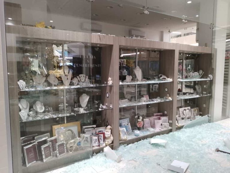 #StudioNews | Varios locales de El Dorado, en Daule, fueron asaltados por una decena de sujetos