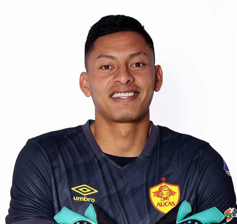 ¡Otro arquero que se va de Aucas!
