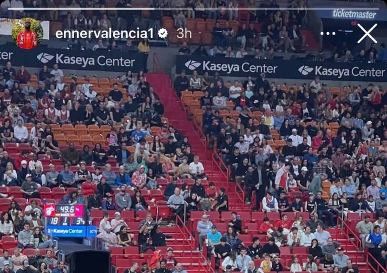 (FOTO) Enner Valencia, presente en la NBA